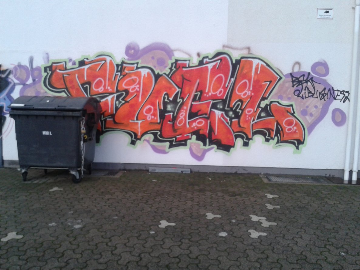 Graffiti Bombing - Photo by KEINEAHNUNG - fuel, obc, bsk (2013)