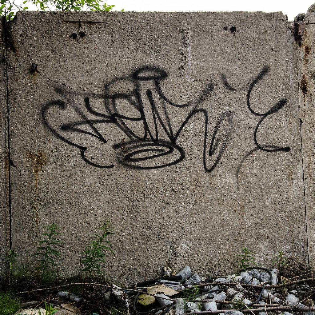 Graffiti Bombing - Photo by KEUZ - tagging, wall, black (2015)