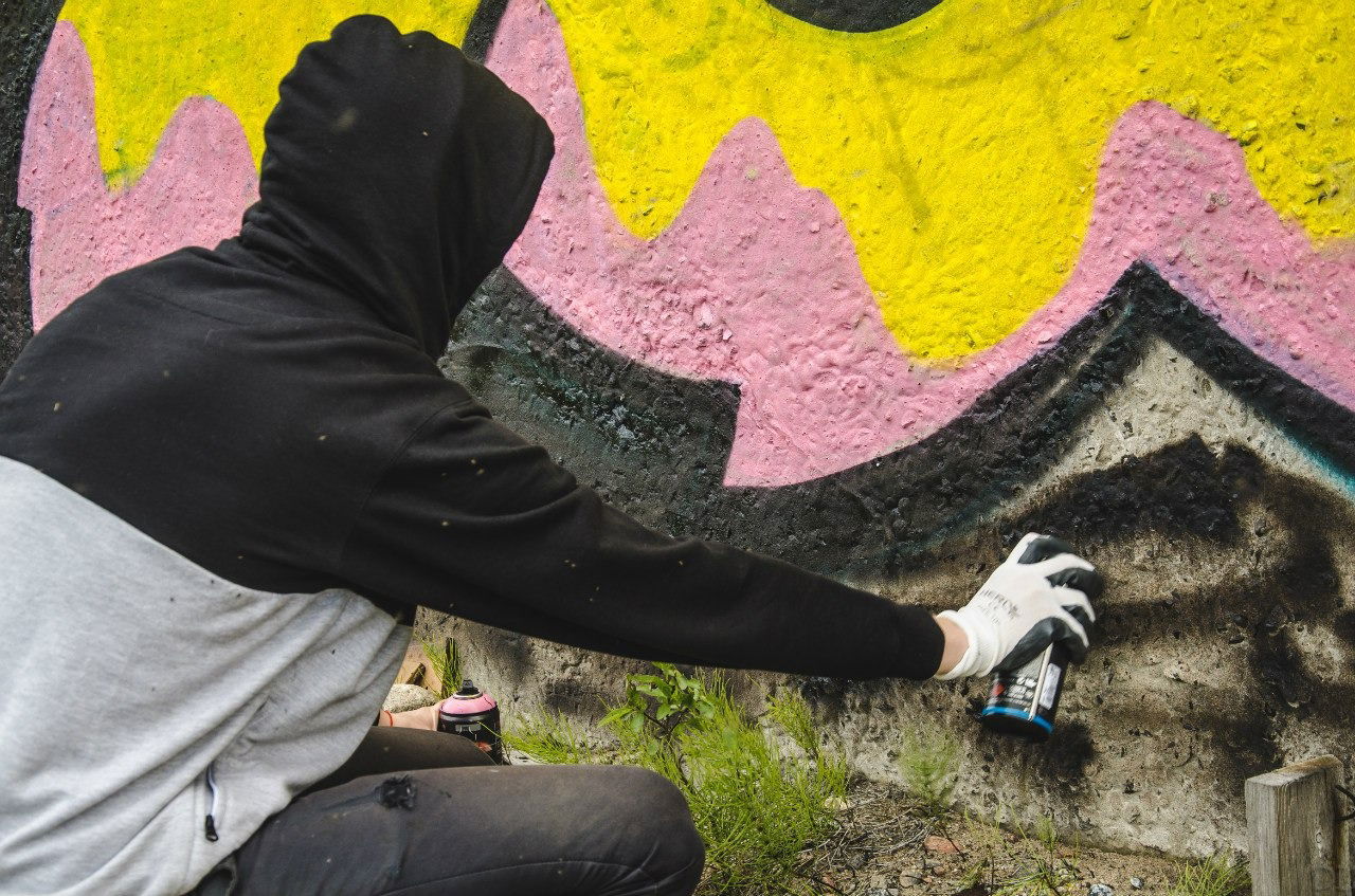 Graffiti Artwork - Photo by KEUZ - russia, wall, graffiti (2015)