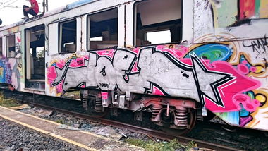 Graffiti Train - Photo by KOENS - graffiti, koen, koens