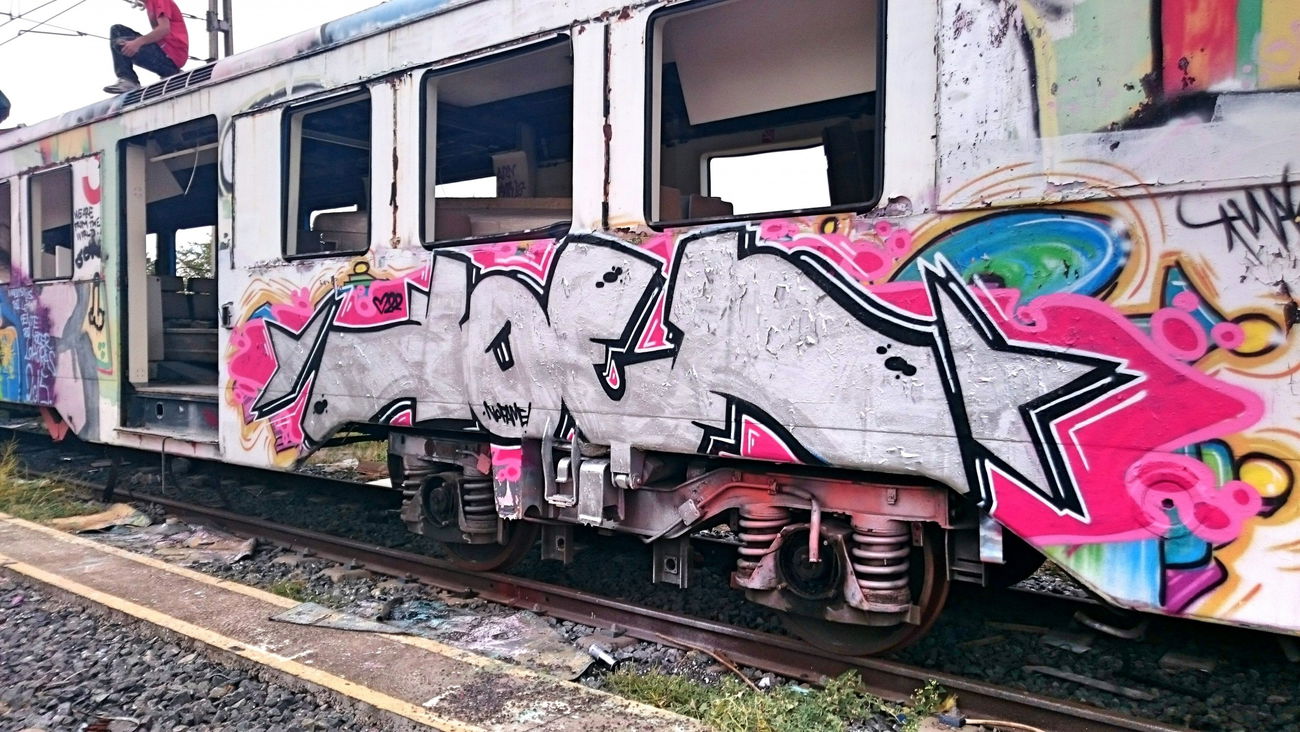 Graffiti Train - Photo by KOENS - graffiti, koen, koens