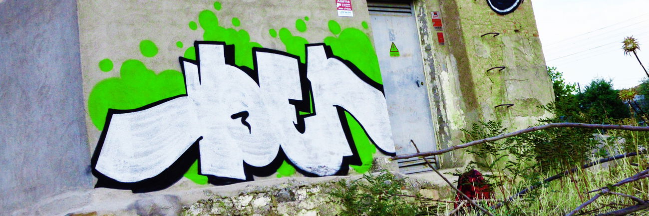 Graffiti Bombing - Photo by KOENS - graffiti, KOENS, KOEN