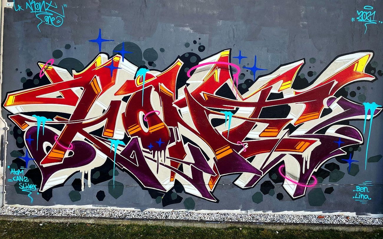 Graffiti Wall - Photo by KONT - kont