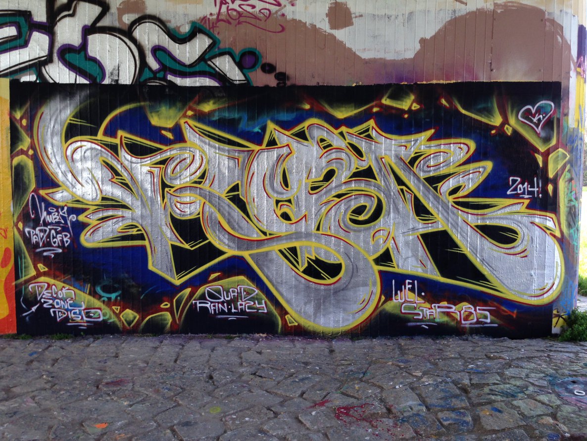 Graffiti Wall - Photo by KUBA182 - kuba, pad, swingin`on (2014)