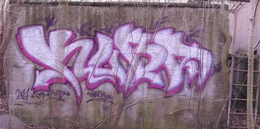 Graffiti Bombing - Photo by KUBA182 - Kuba, PAD, GFB (2011)