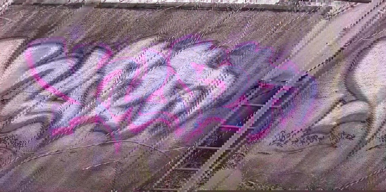 Graffiti Bombing - Photo by KUBA182 - Kuba, PAD, GFB (2011)