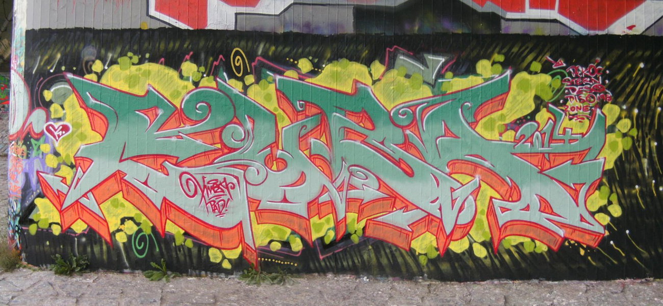 Graffiti Wall - Photo by KUBA182 - Kuba, PAD (2014)