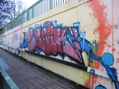 Graffiti Wall in Karlsbad - Photo by KUBA182 - creek