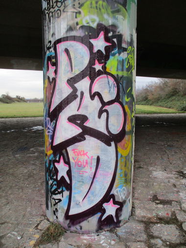 Graffiti Bombing - Photo by KUBA182 - kuba, pad (2015)