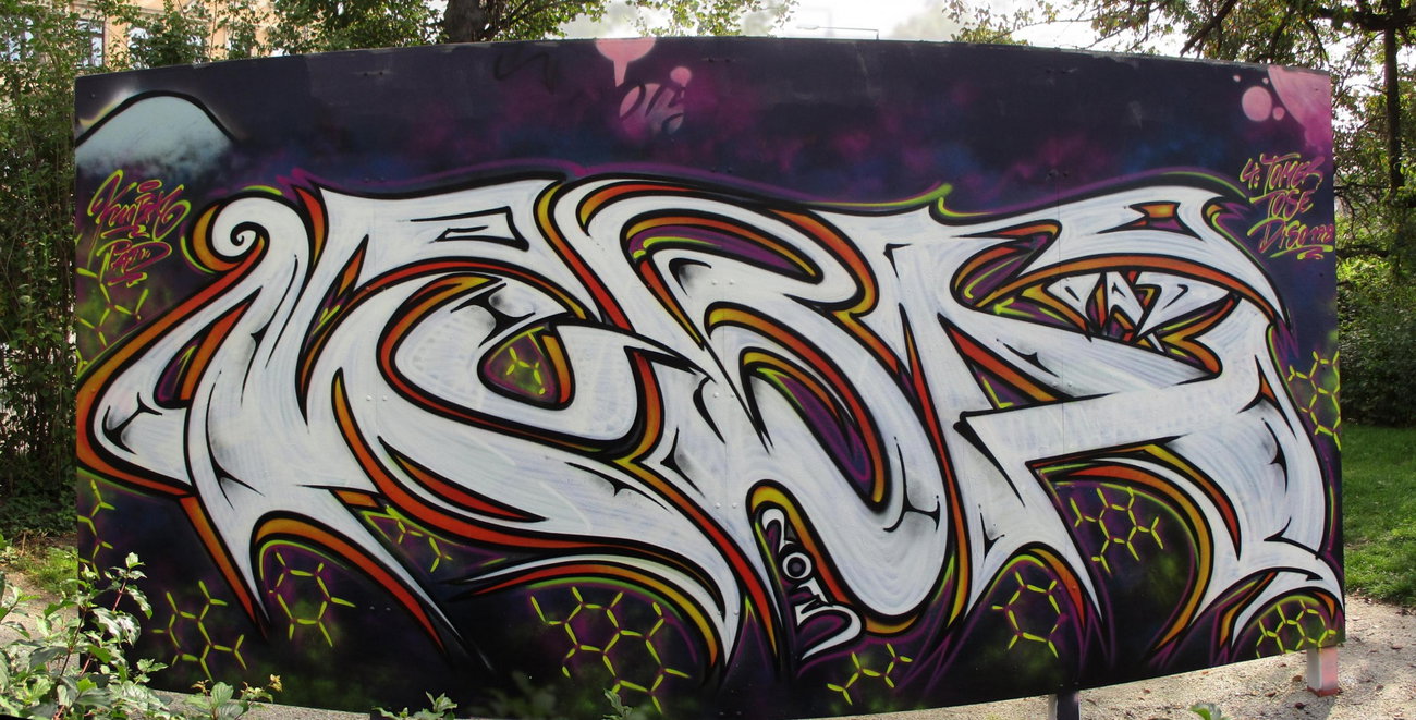 Graffiti Wall - Photo by KUBA182 - kuba, pad (2015)