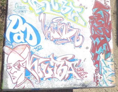 Graffiti Artwork - Photo by KUBA182 - kuba, pad (2015)