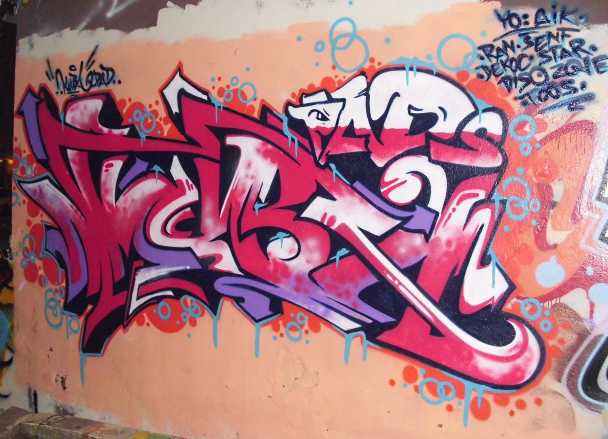 Graffiti Wall - Photo by KUBA182 - kuba, pad (2013)