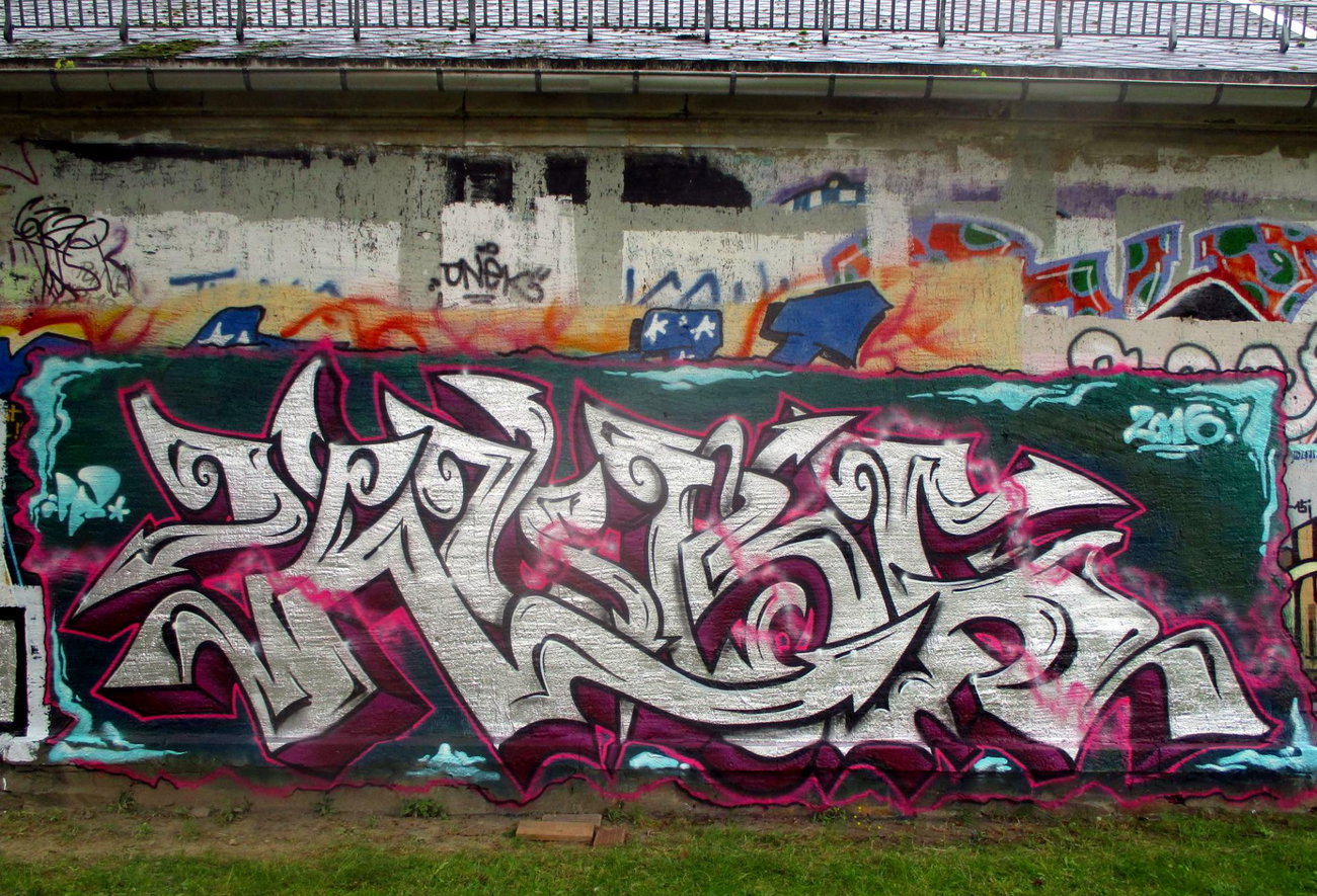 Graffiti Wall - Photo by KUBA182 - kuba (2016)