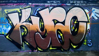 Graffiti in Russia - Photo by KUBO - colors, atmosphere, throwup (2013)