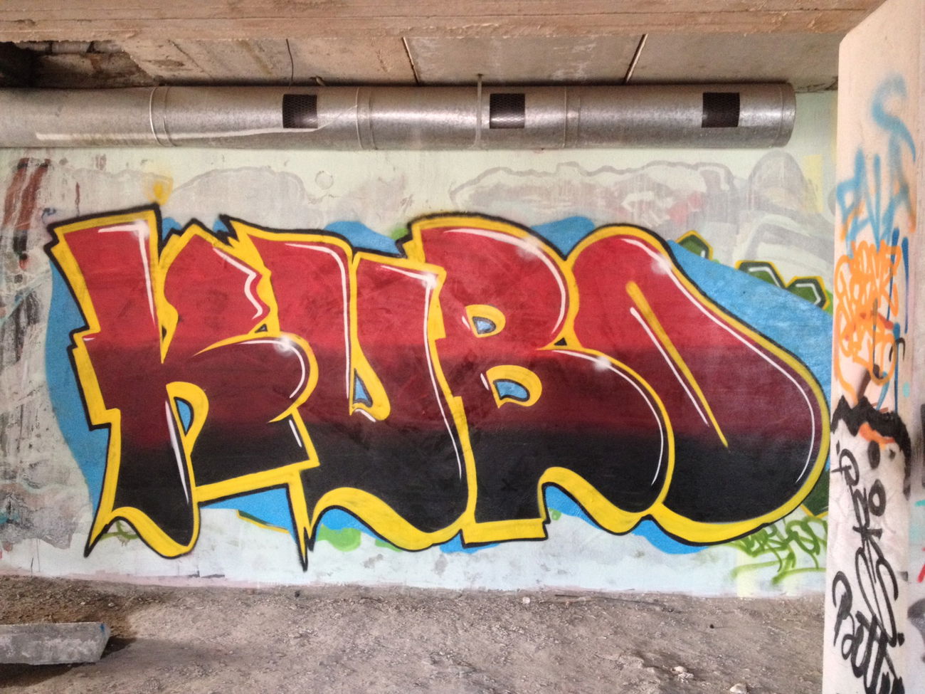 Graffiti in Russia - Photo by KUBO - colors, Russia, red (2015)