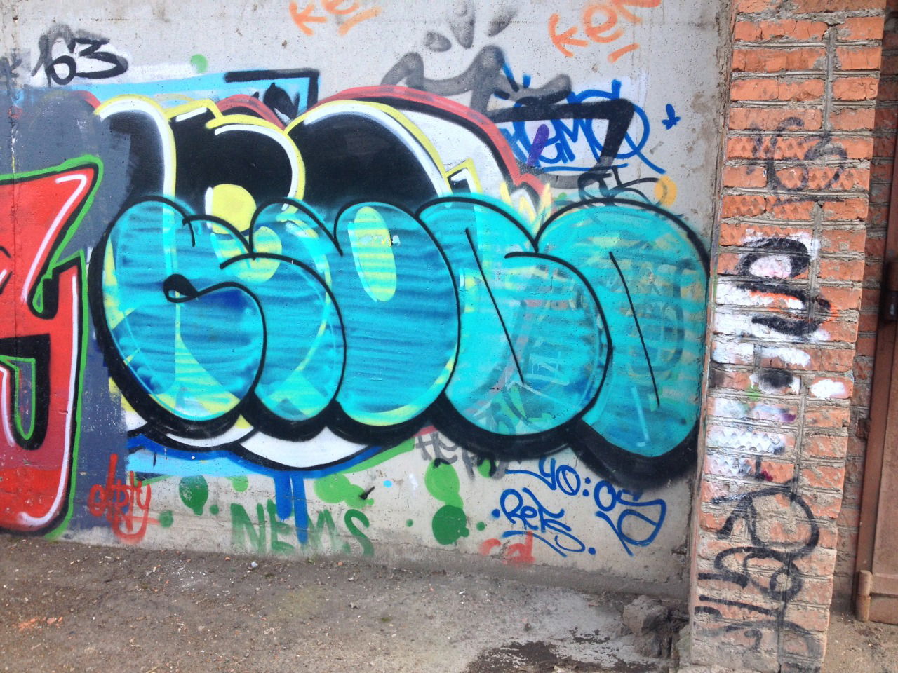 Graffiti in Российская Федерация - Photo by KUBO - throwup, flop, colors (2014)