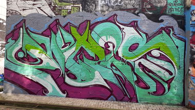 Graffiti Wall in Thessaloniki - Photo by KUNES - kunes, kzr, be