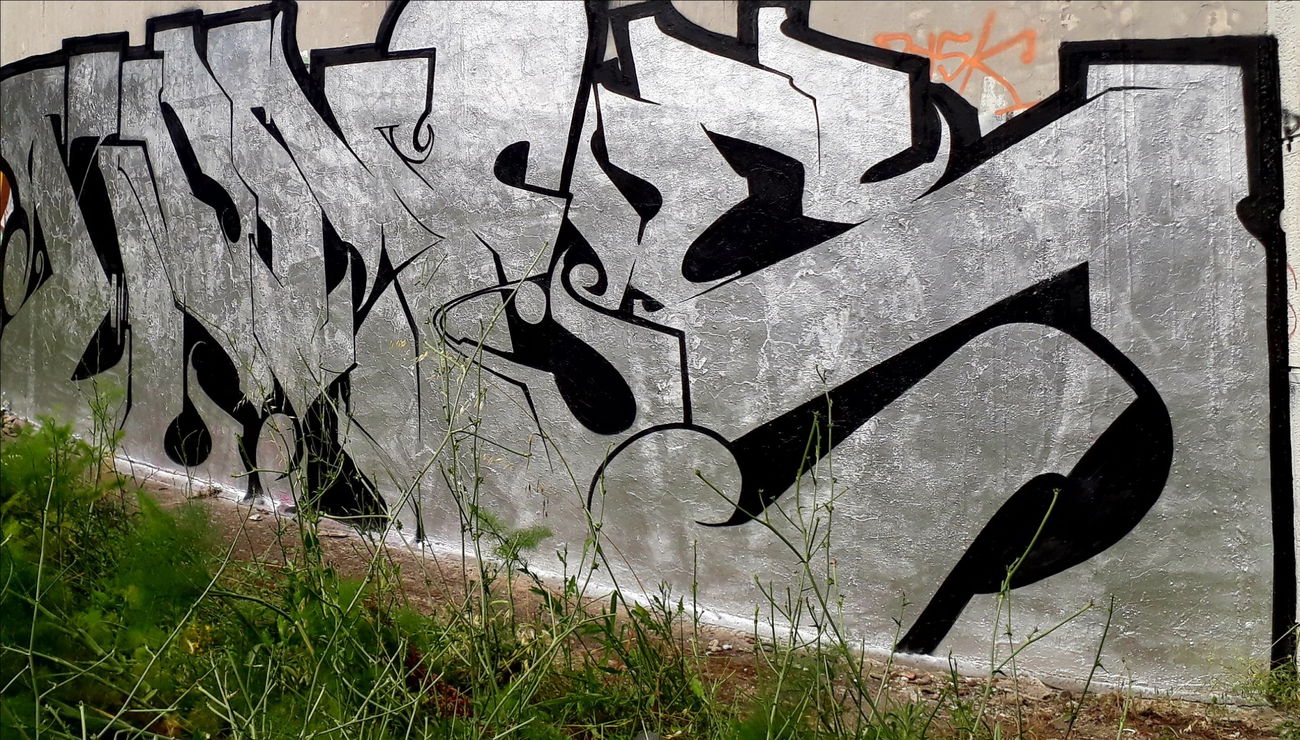 Graffiti Wall in Thessaloniki - Photo by KUNES - kunes, kzr, be