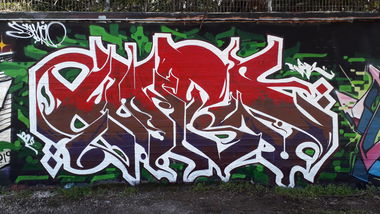 Graffiti Wall in Athens - Photo by KUNES - kunes, kzr