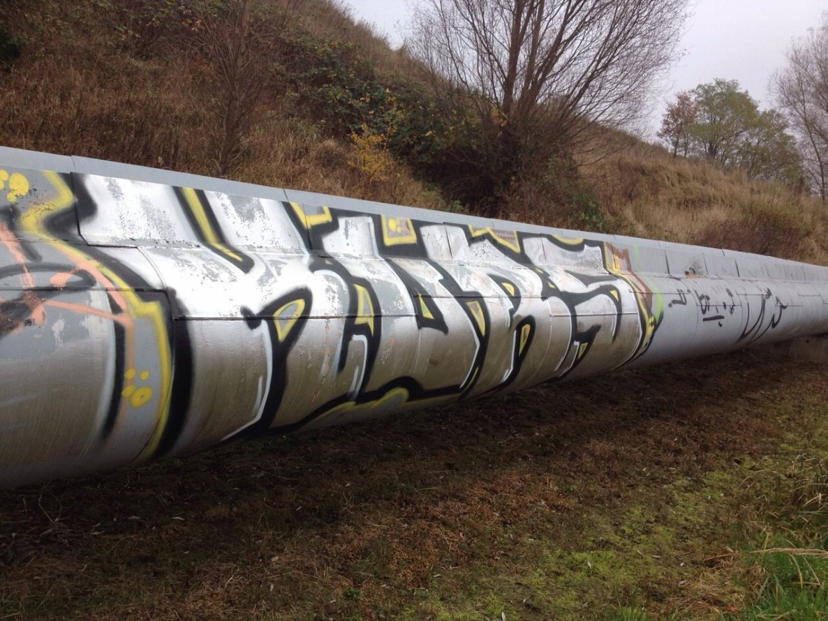 Graffiti Bombing - Photo by KURSONE - kurs (2014)