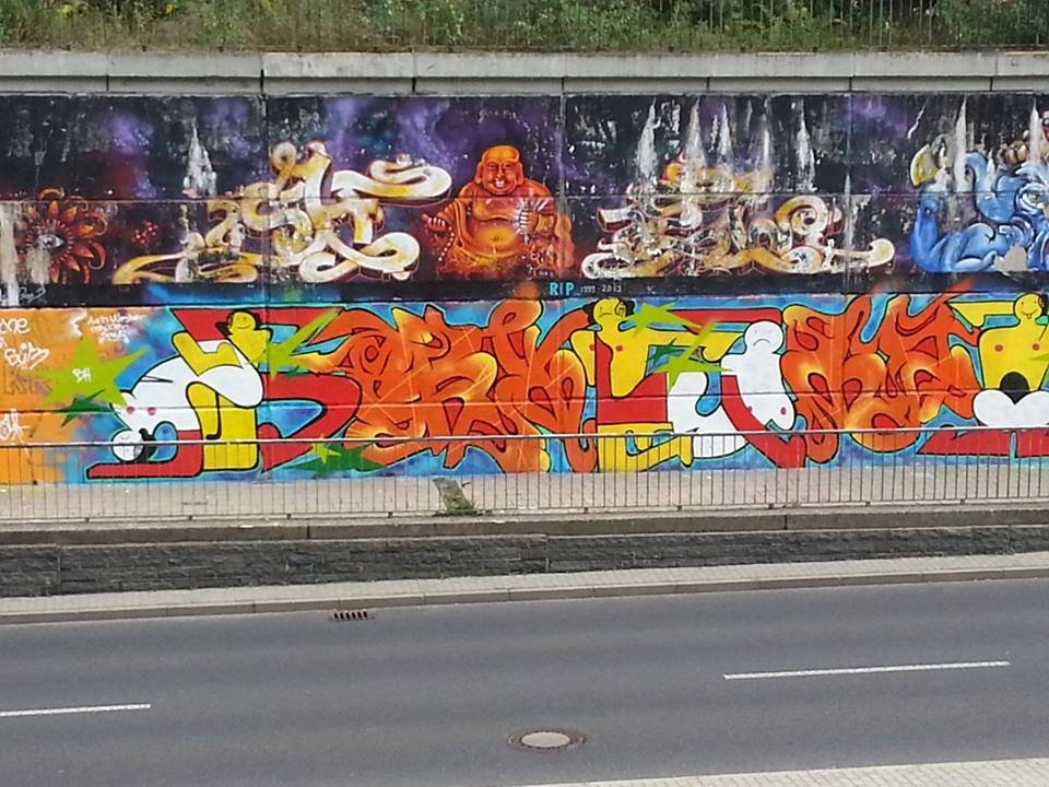 Graffiti Wall - Photo by KYIZ - spoare (2013)