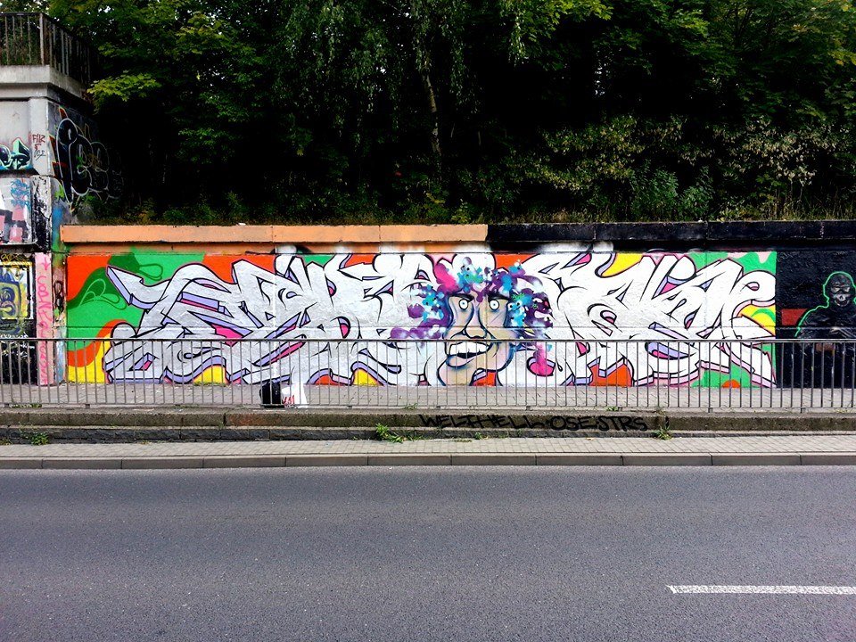 Graffiti Wall - Photo by KYIZ - spoare (2013)