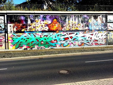 Graffiti Wall - Photo by KYIZ - kyiz (2013)
