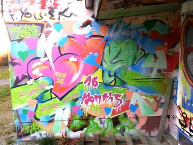 Graffiti Wall - Photo by KYIZ (2013)