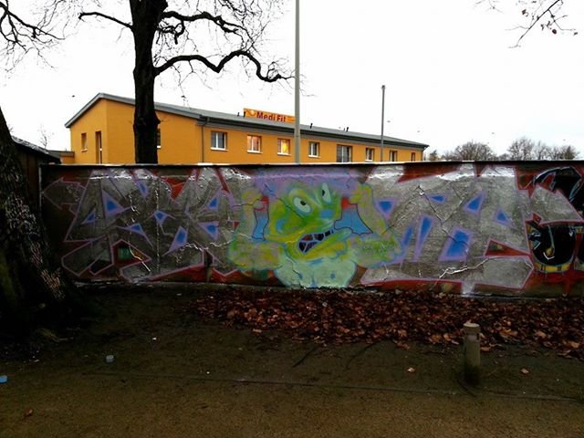 Graffiti Wall - Photo by KYIZ (2013)