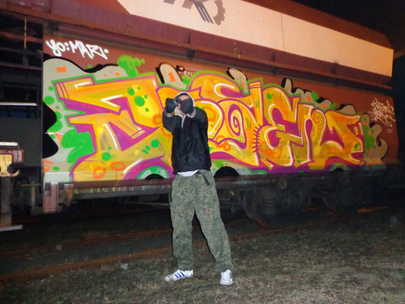 Graffiti Train in DG - Photo by KYNY - kn (2012)