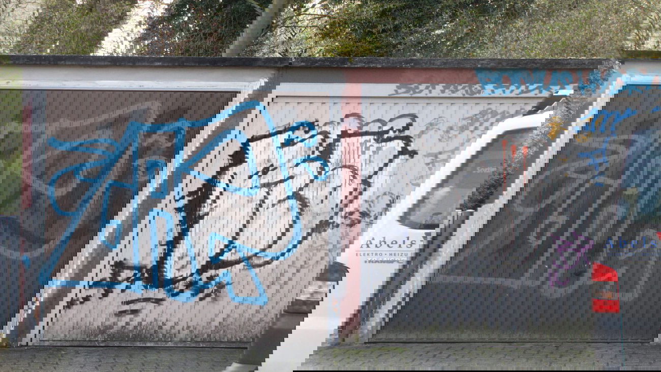 Graffiti Bombing in Oldenburg - Photo by Kaeseraspel - GAZ, RA