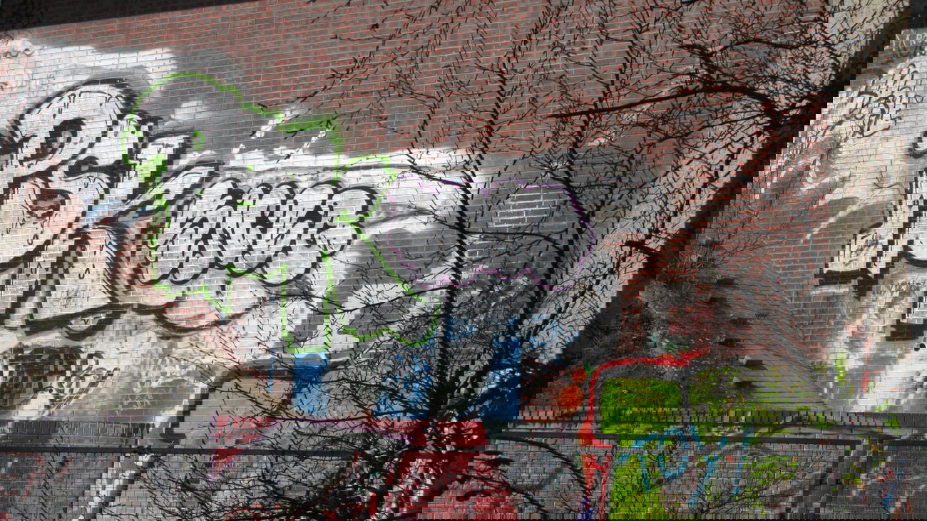 Graffiti Bombing in Oldenburg - Photo by Kaeseraspel - PSK, Smog