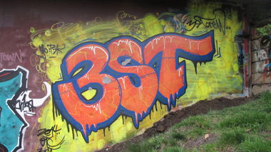 Graffiti Wall in Oldenburg - Photo by Kaeseraspel - 3ST (2014)