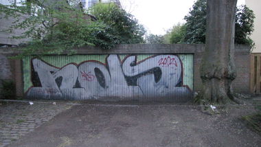 Graffiti Bombing in Oldenburg - Photo by Kaeseraspel - RAS (2002)