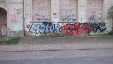 Graffiti Bombing in Oldenburg - Photo by Kaeseraspel - MOTOR, Aesop