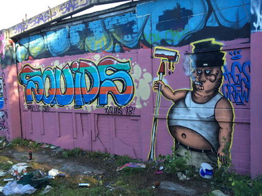 Graffiti Wall in Oldenburg - Photo by Kaeseraspel - Squids, Bask (2014)