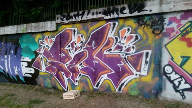 Graffiti Wall - Photo by Kaesu