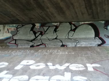 Graffiti Wall - Photo by Kaesu - Tick (2014)