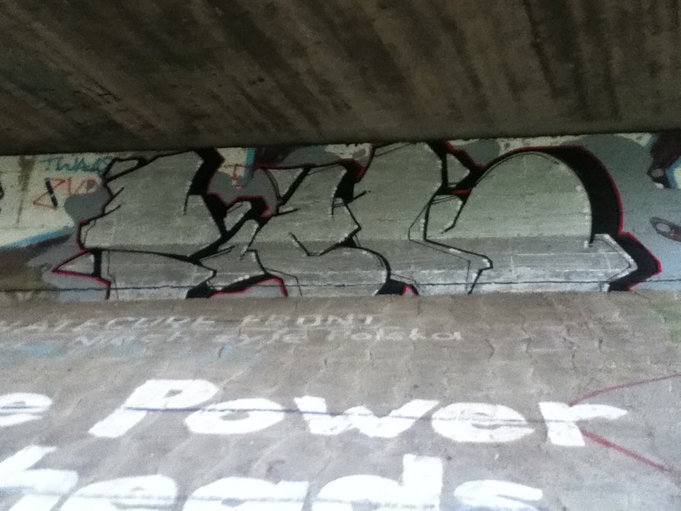 Graffiti Wall - Photo by Kaesu - Tick (2014)