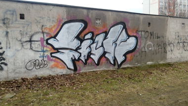 Graffiti Wall - Photo by Kaesu - TICK, PSM