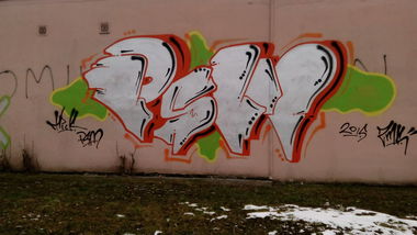 Graffiti Bombing - Photo by Kaesu - Tick, PSM
