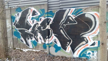 Graffiti Bombing - Photo by Kaesu - Tick