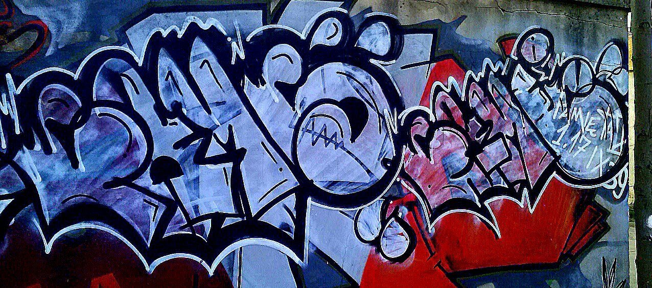 Graffiti Bombing - Photo by KamieCms - kamie, kams, cms