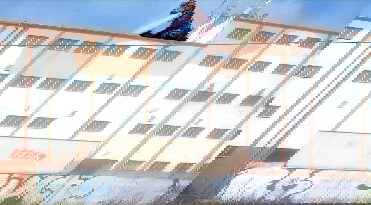 Graffiti Bombing - Photo by KamieCms - frc, cms