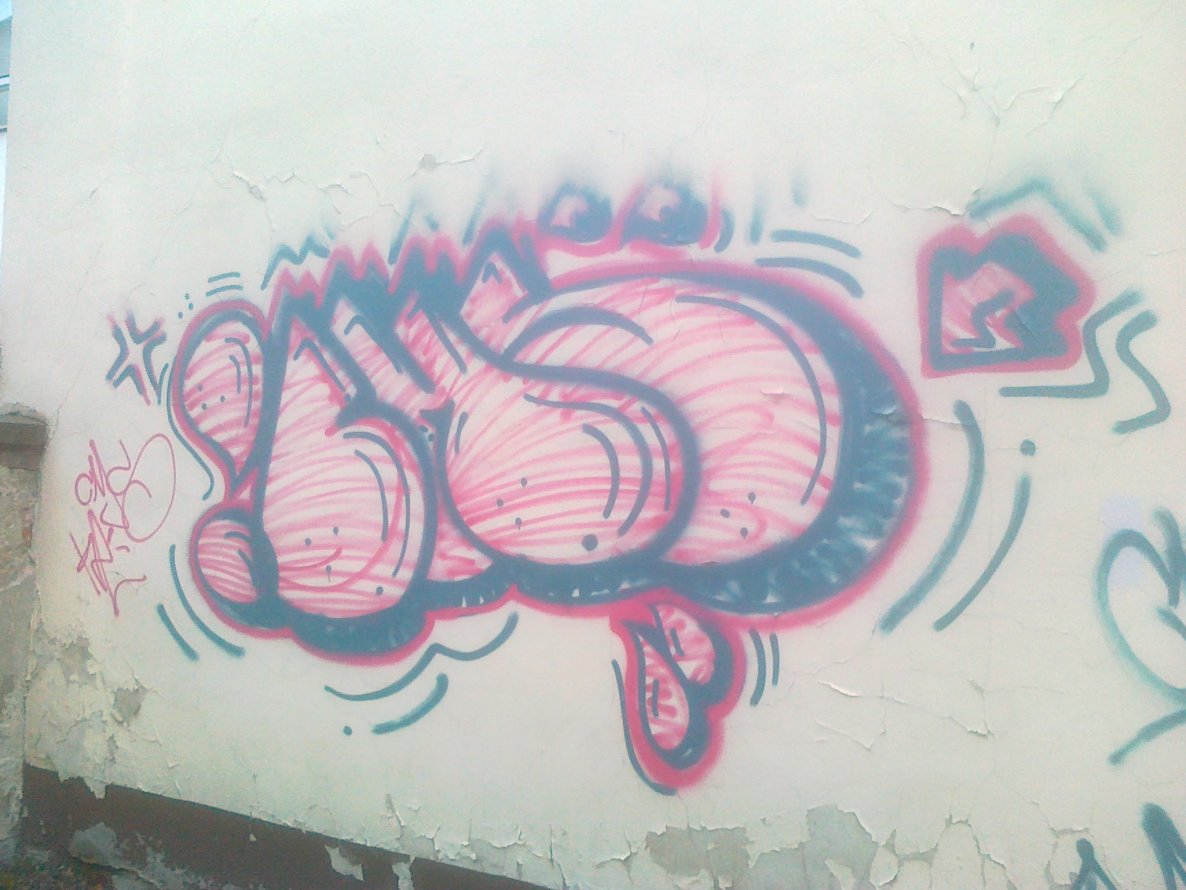 Graffiti Bombing - Photo by KamieCms - cms, kamie, cams