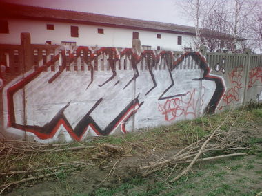 Graffiti Bombing - Photo by KamieCms - kams, camie