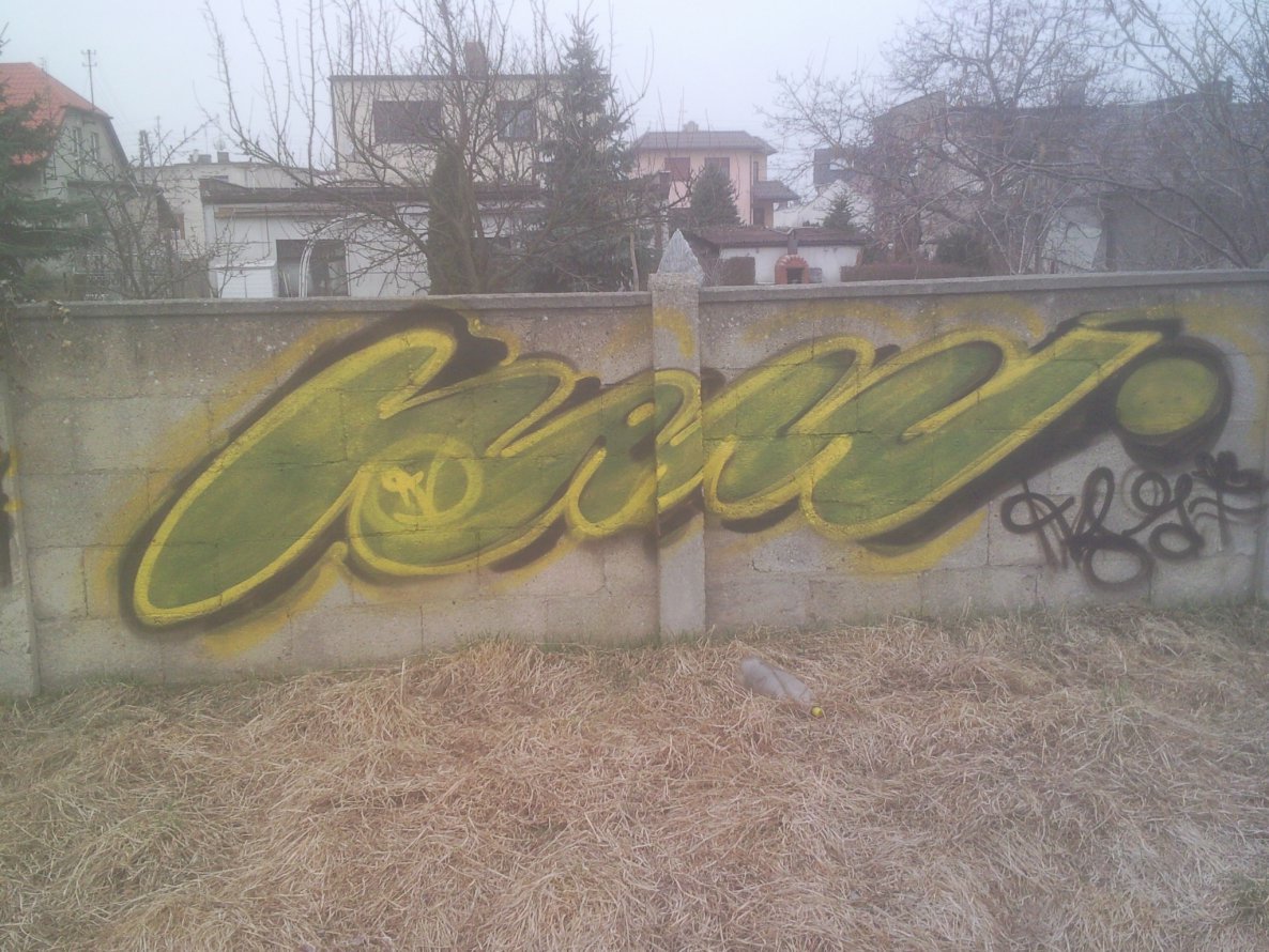 Graffiti Bombing - Photo by KamieCms - CaMi, E, cams