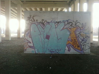 Graffiti Bombing - Photo by KamieCms - CamS, CmS