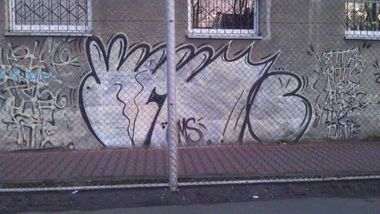 Graffiti Bombing - Photo by KamieCms - kamie, CaMS