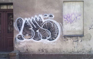 Graffiti Bombing - Photo by KamieCms - cms, kamie, kams
